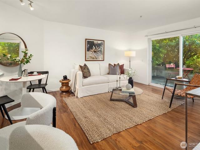 323 Queen Anne Avenue N # 217