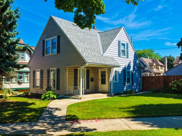 3244 N 58th St