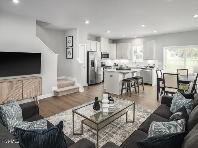 3246 Edgehill Drive