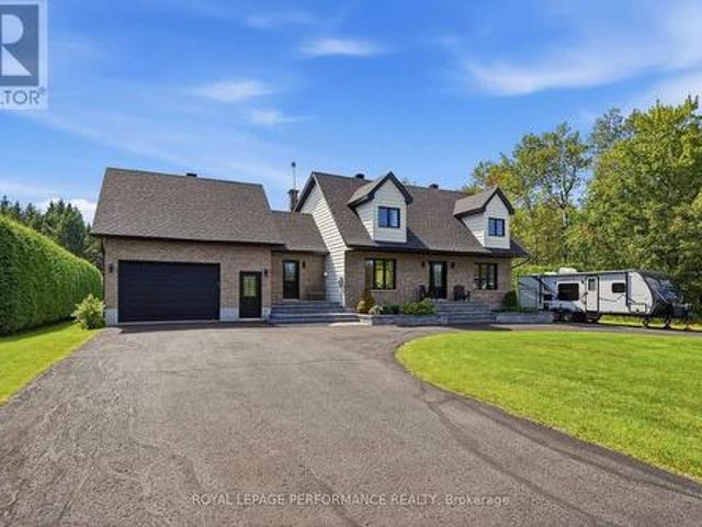 3246 Pattee Road E, East Hawkesbury, ON, K6A 2R2 house for sale | Listing ID X13739 | Royal LePage