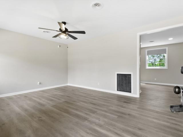 3248 Crowe Dr