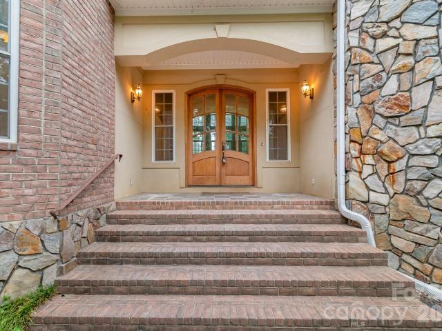 3248 The Knoll Lane