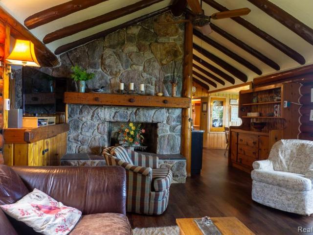 32494 W Betcher Drive