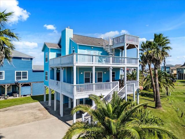 3240 Castle Drive