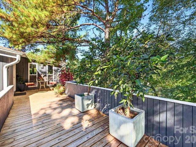 3240 Johnny Cake Lane