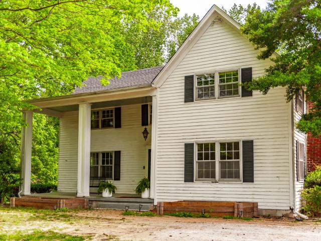 3240 Knob Creek Rd