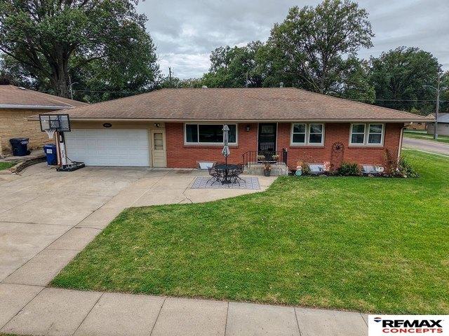 3241 Touzalin Ave, Lincoln, NE 68507