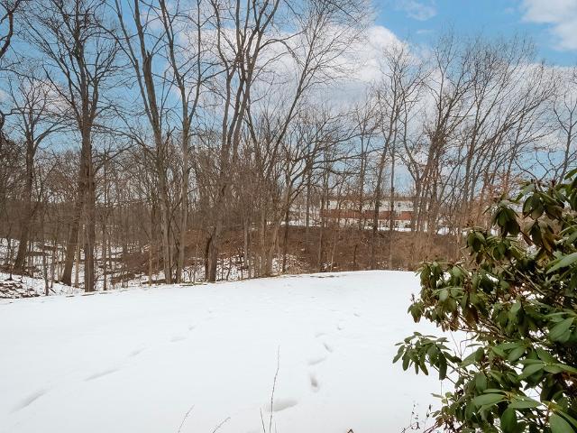 324 Central Dr