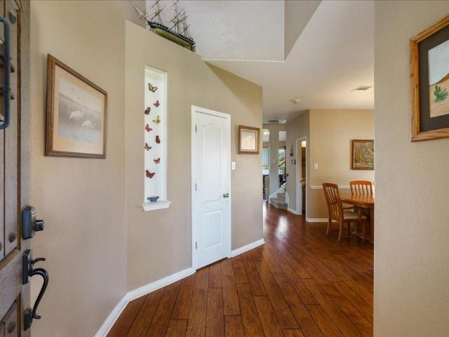324 Bloomsbury Dr, Kyle, TX 78640 | MLS #5525