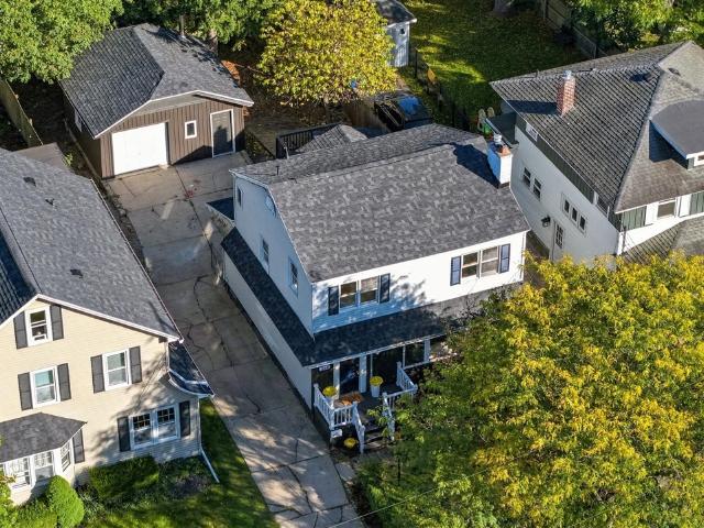 324 Gladstone Drive