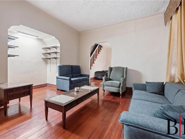 324 East 52nd Street