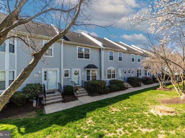 324 Huntington Court