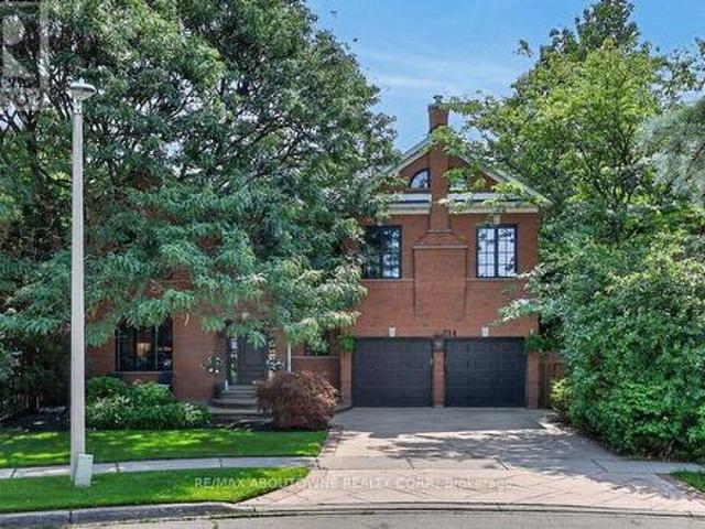 324 Oakridge Court, Oakville, ON, L6H 5T9 house for sale | Listing ID W13676 | Royal LePage