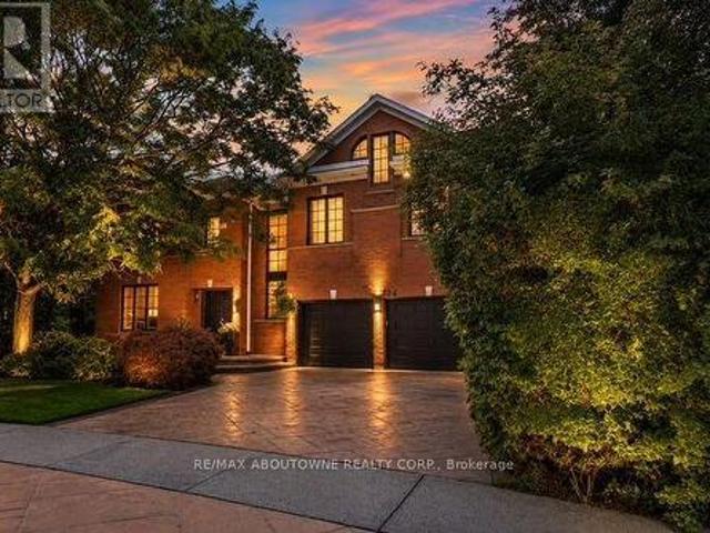 324 Oakridge Court, Oakville, ON, L6H 5T9 house for sale | Listing ID W13802 | Royal LePage
