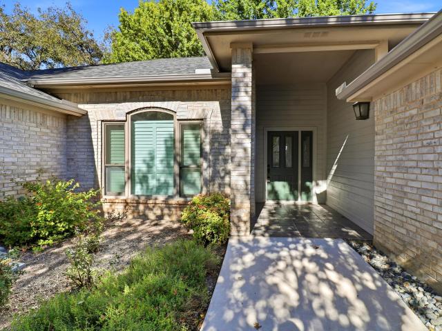 324 Meadowlakes Dr, Meadowlakes, TX 78654 | MLS #175666