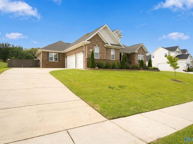 324 NE Merrydale Drive NE