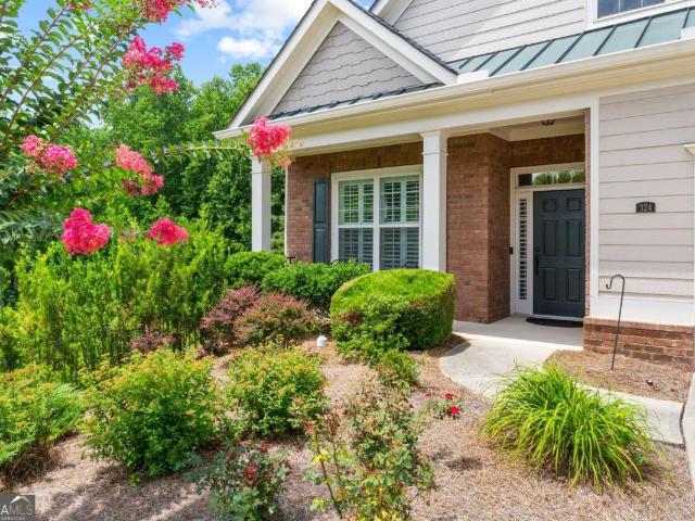 324 Shade Tree Circle