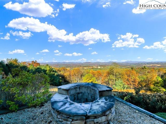 324 Rocky Ridge Lane