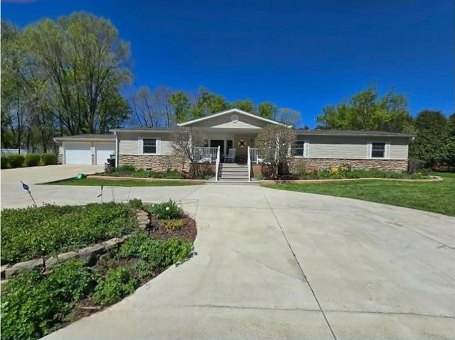 324 W 7th St, Litchfield, MN 55355