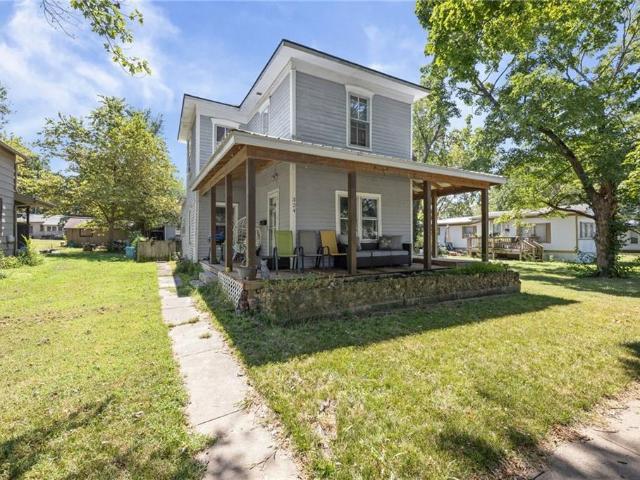 324 W 3rd Avenue