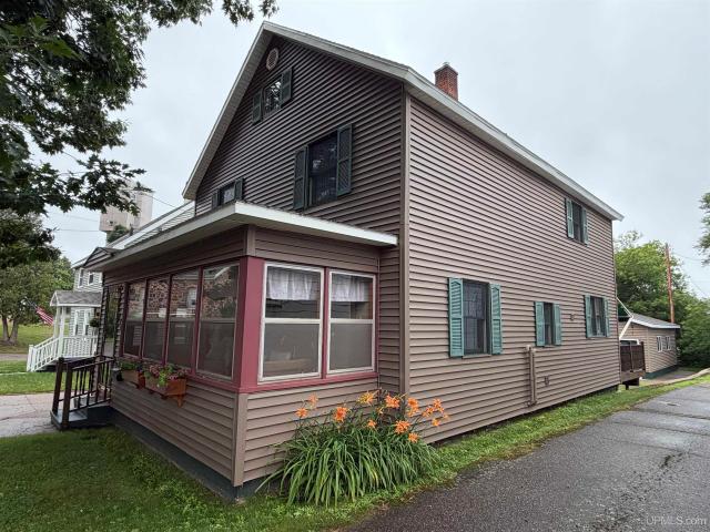 324 W Ridge Street