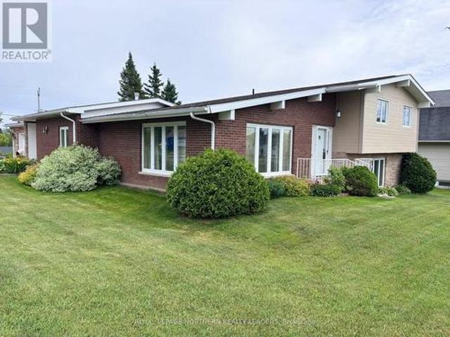 324 Third Avenue, Cochrane, ON, P0L 1C0 house for sale | Listing ID T13601 | Royal LePage