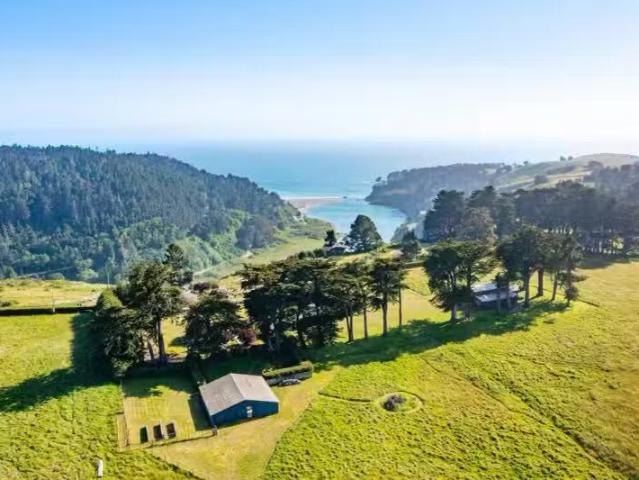 32550 NAVARRO RIDGE RD, ALBION, CA 95410