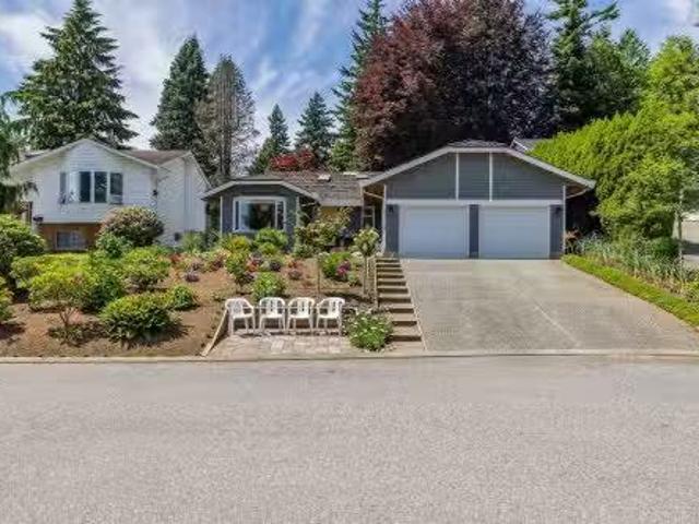 32558 Murray Avenue, Abbotsford, BC, V2T 4T5 house for sale.