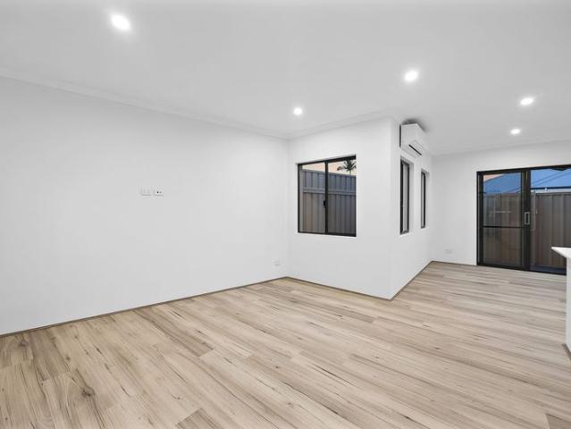3/255 Fisher Street, Cloverdale, WA 6105
