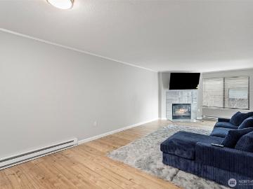 3256 SW Avalon Way, Unit 203, Seattle, WA 98126 | MLS #2491