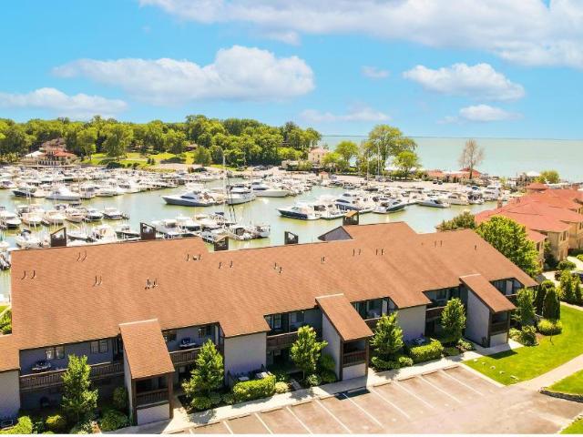 3258 N Marina View Drive # 7