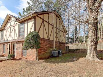 3252 Abbeywood Dr, Decatur, GA 30034 | MLS #7582
