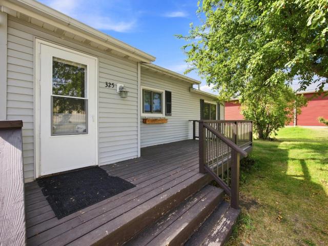 325 3rd Avenue W