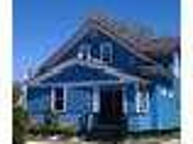 $325 / 2br *Special* 1112 Spring clean upper apt downtown Muskegon