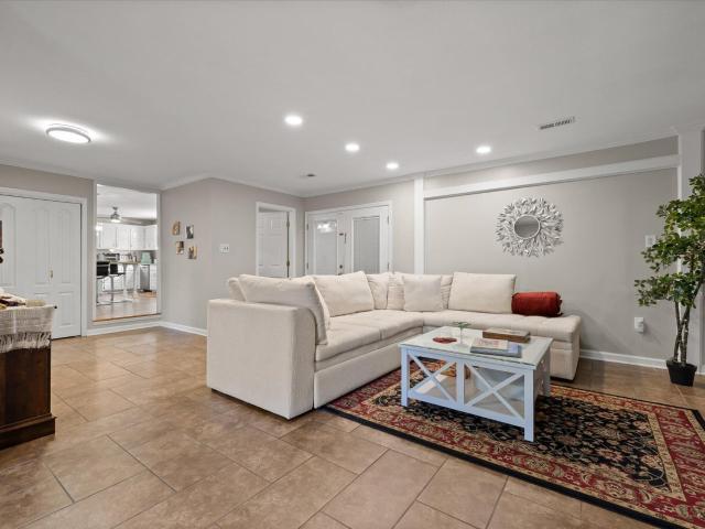 325 Battleview Drive