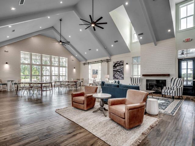 325 Grafton Dr