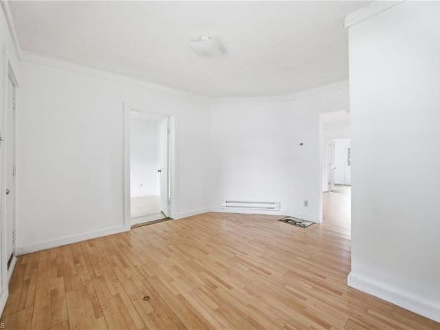 325 Dixie Broadway