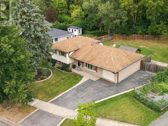 325 Erindale Drive, Burlington, ON, L7L 4T3 house for sale | Listing ID W13795 | Royal LePage