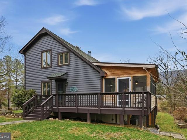 325 Fox Ridge Dr, Strasburg, VA 22657