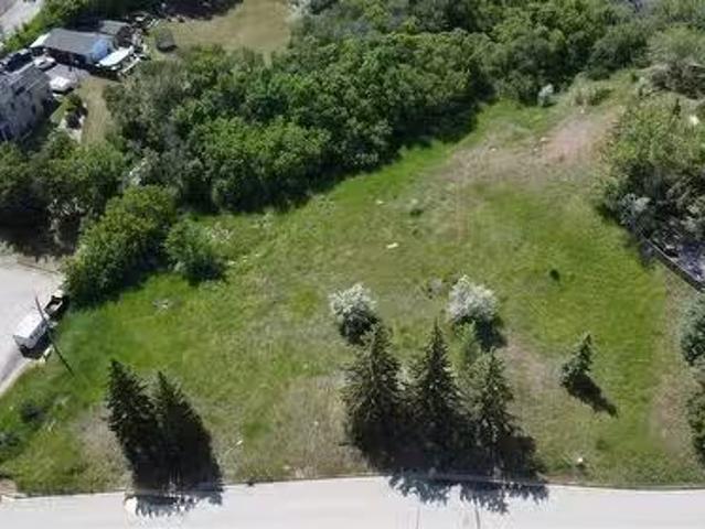 325 James Street S, Lumsden, SK, S0G 3C0 vacant land for sal.