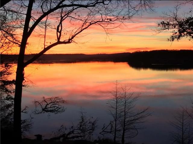 325 Lucky Landing Road