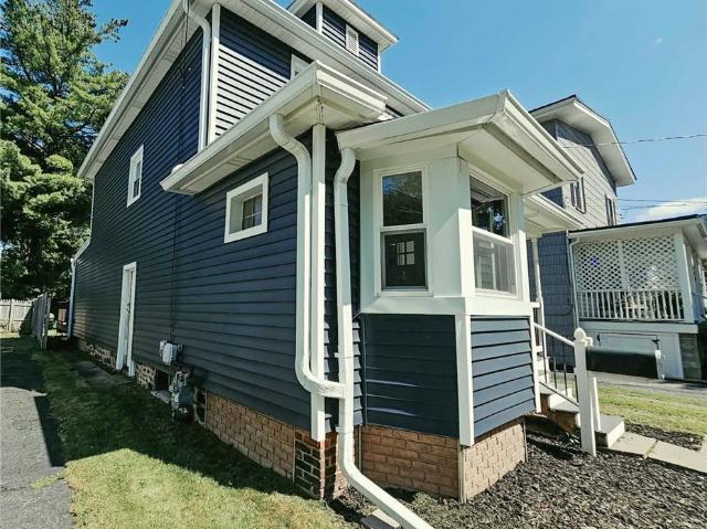 325 W Jackson Street
