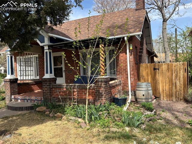 325 W Pitkin Avenue