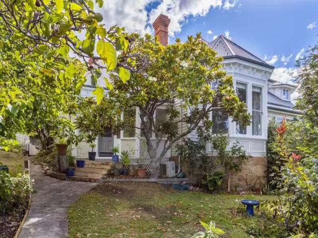 3/25 William Street, West Hobart Apartment for rent Listed by.