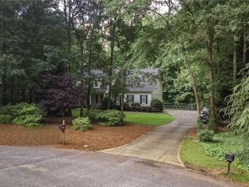 325 Twin Oaks Circle
