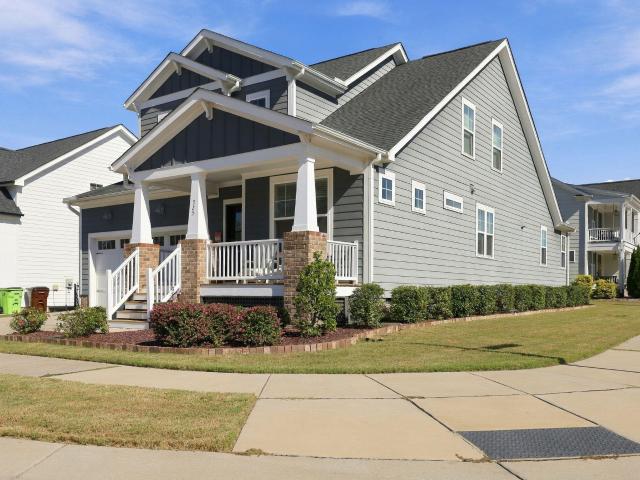 325 Underhill Way