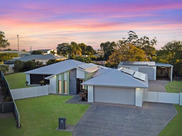 325M2 Executive Family Home on 1,565m2 Grounds with 11Kw Solar & Shed!