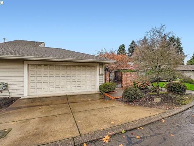32655 SW Lake Point Ct, Wilsonville, OR 97070