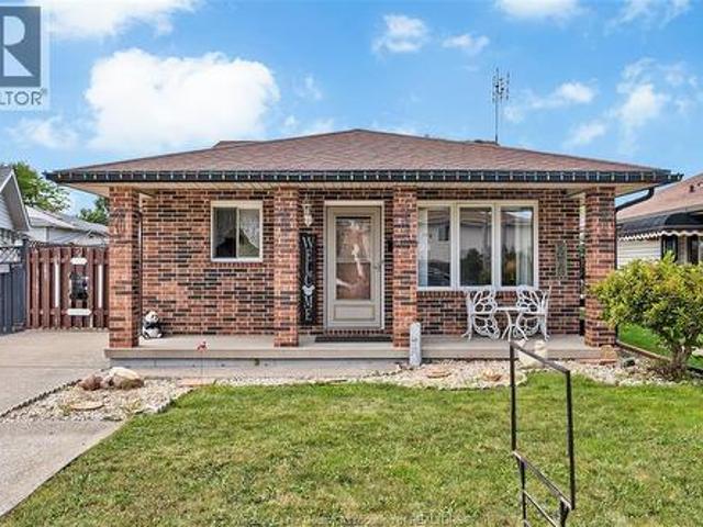 3269 Candlewood Crescent, Windsor, ON, N8W 5M8 house for sale | Listing ID 26020 | Royal LePage