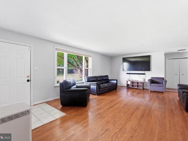 3260 Green Meadows Drive